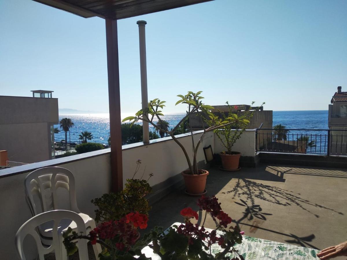 Casa Nupi Apartment Sant'Alessio Siculo Bagian luar foto