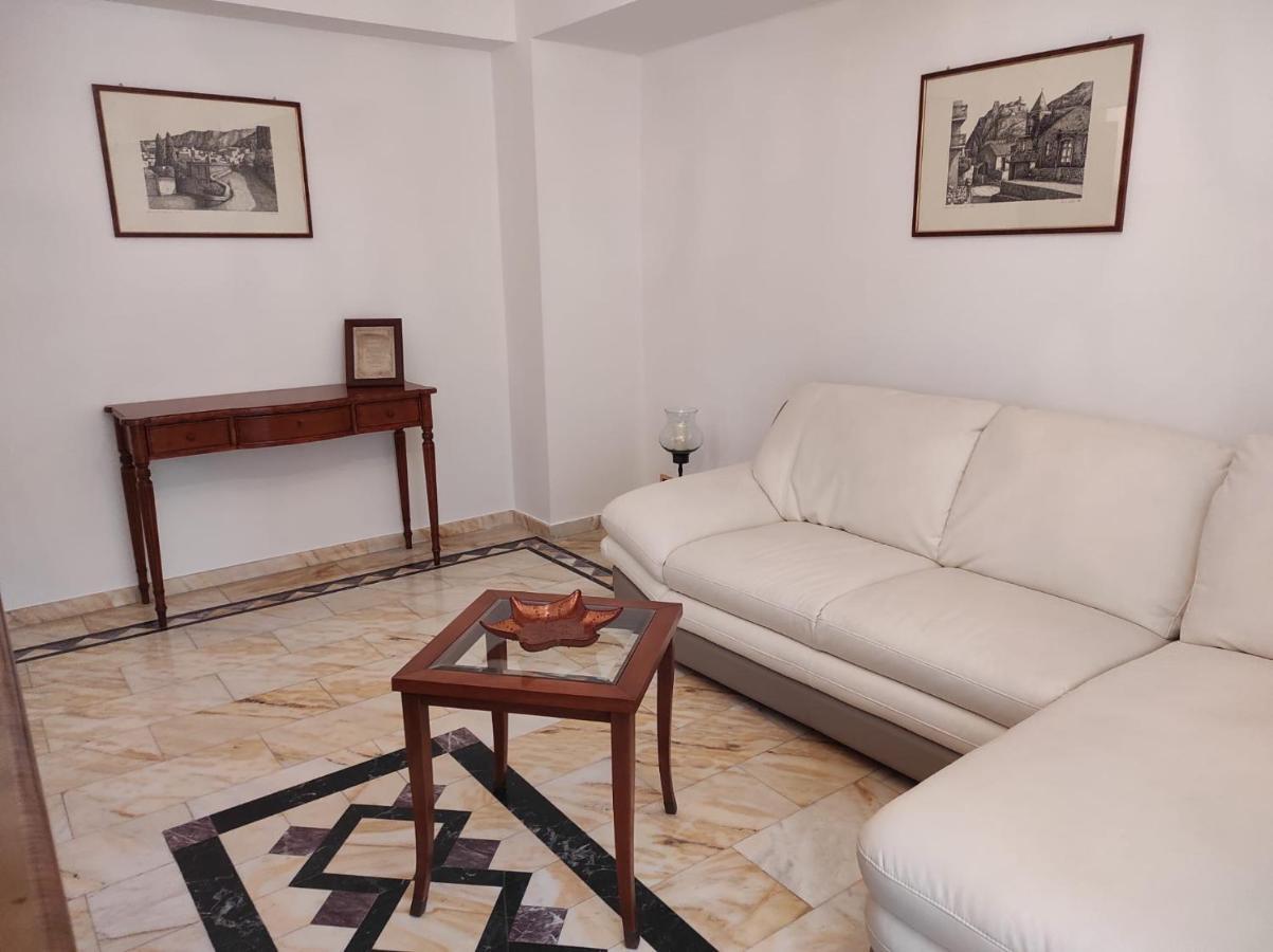Casa Nupi Apartment Sant'Alessio Siculo Bagian luar foto